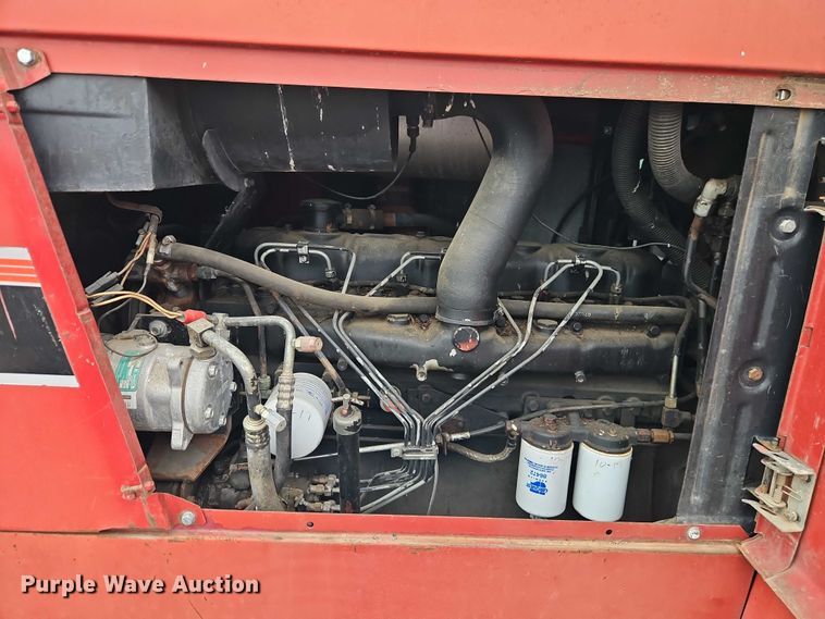 image for item EO7285 1982 International Harvester 3288 tractor