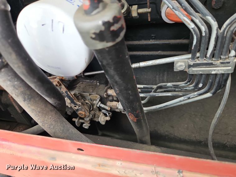 image for item EO7285 1982 International Harvester 3288 tractor