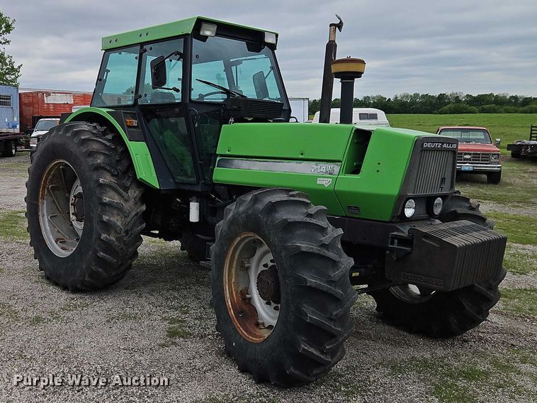 image for item EO7286 1986 Deutz-Allis 7145 MFWD tractor