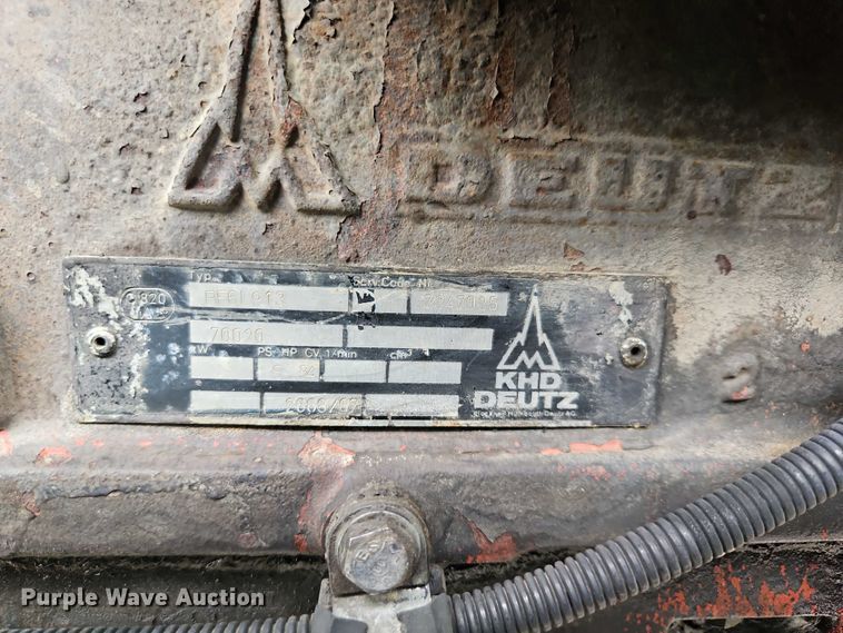 image for item EO7286 1986 Deutz-Allis 7145 MFWD tractor