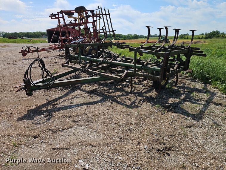 image for item EO7336 field cultivator