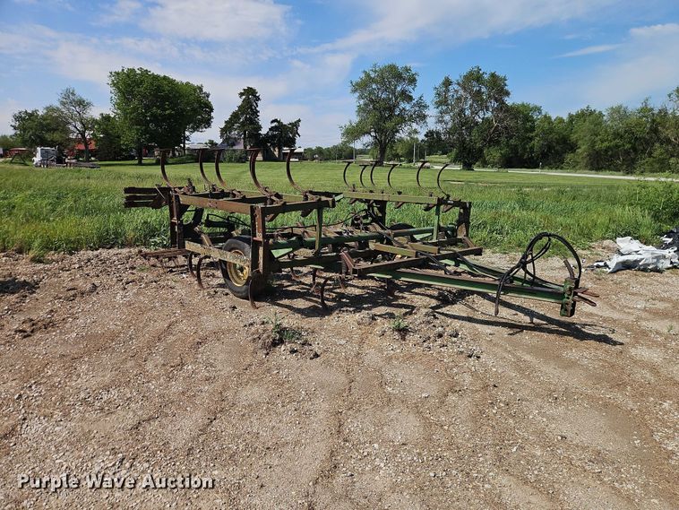 image for item EO7336 field cultivator