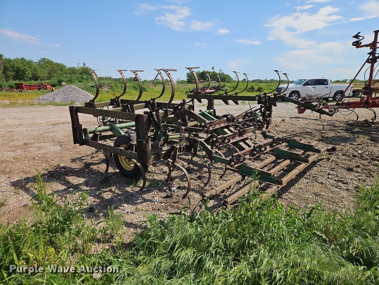 image for item EO7336 field cultivator