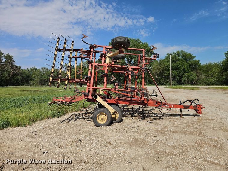 image for item EO7337 Krause 4223 field cultivator