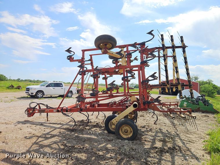 image for item EO7337 Krause 4223 field cultivator