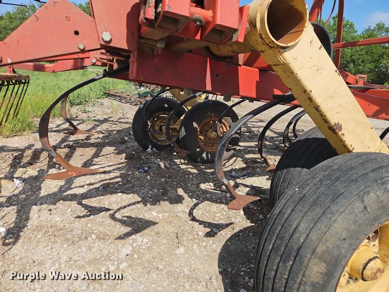 image for item EO7337 Krause 4223 field cultivator