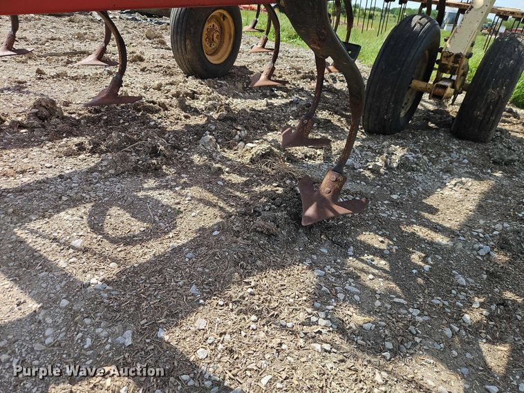 image for item EO7337 Krause 4223 field cultivator