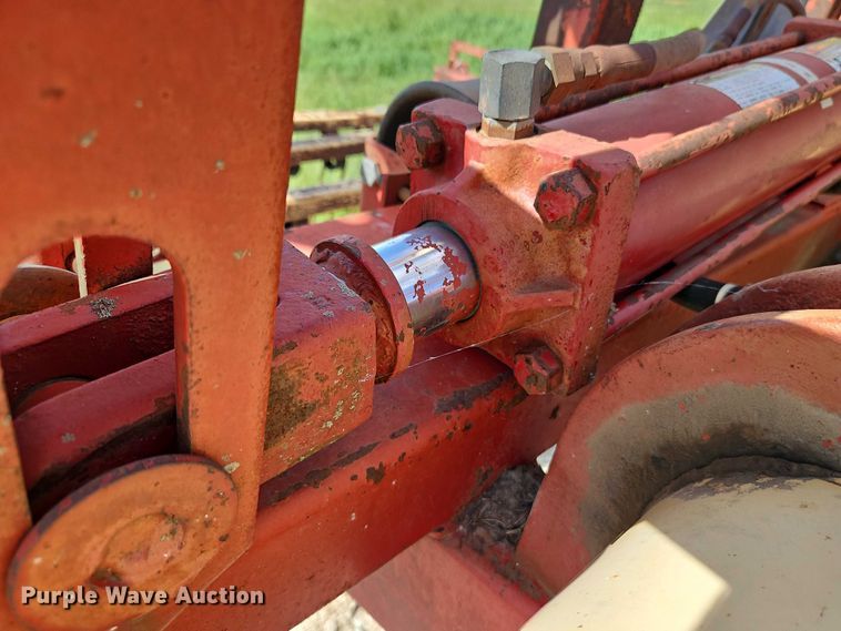image for item EO7337 Krause 4223 field cultivator