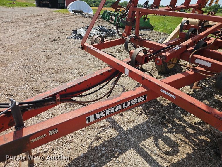 image for item EO7337 Krause 4223 field cultivator