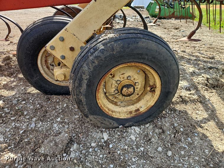 image for item EO7337 Krause 4223 field cultivator