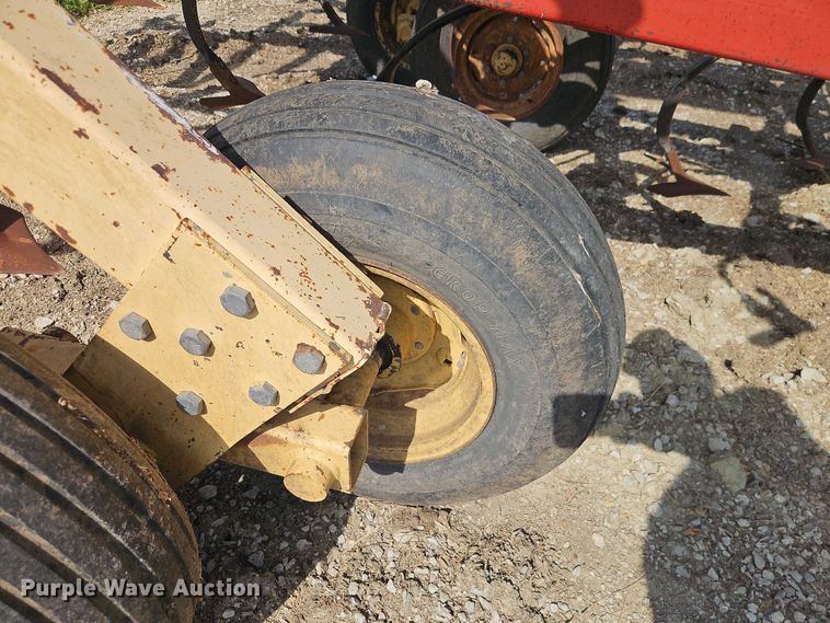 image for item EO7337 Krause 4223 field cultivator