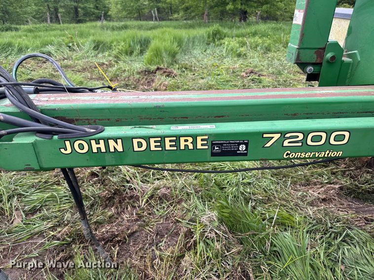 image for item ER0489 John Deere 7200 Conservation planter