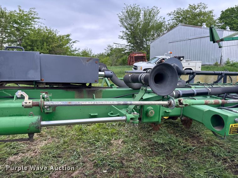 image for item ER0489 John Deere 7200 Conservation planter