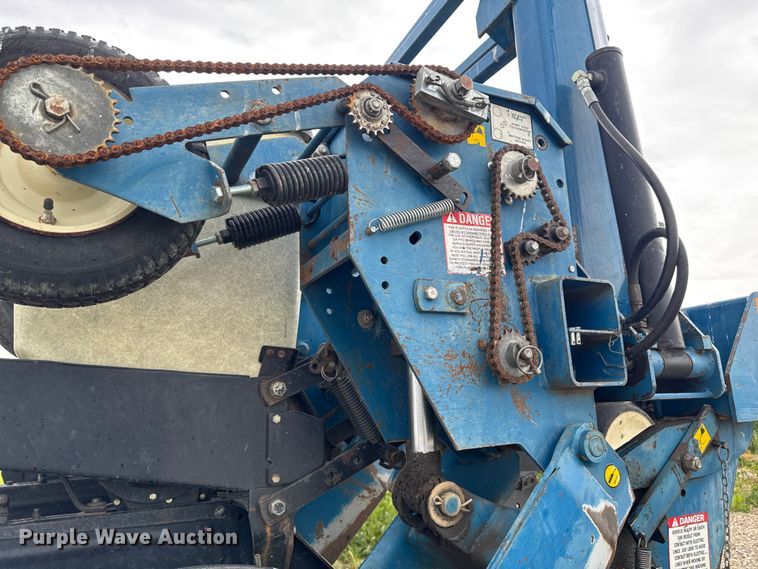 image for item ER0490 Kinze 2600 planter