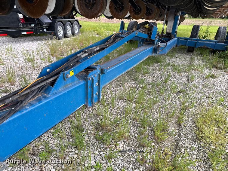 image for item ER0490 Kinze 2600 planter