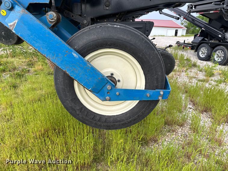 image for item ER0490 Kinze 2600 planter