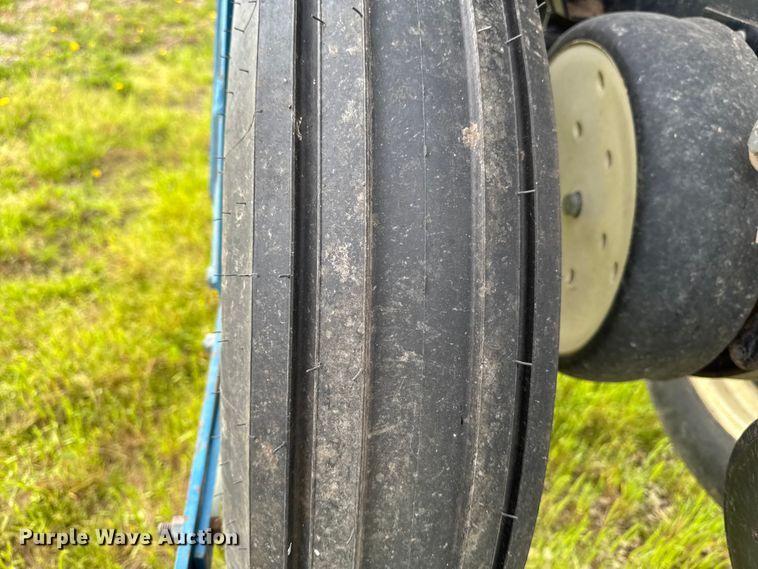 image for item ER0490 Kinze 2600 planter