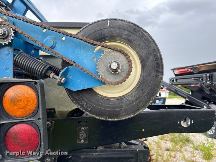 image for item ER0490 Kinze 2600 planter
