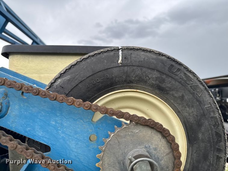 image for item ER0490 Kinze 2600 planter