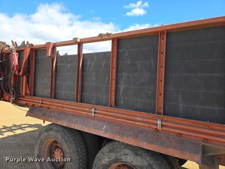 image for item ER1524 1989 Mack DM690S manure spreader truck