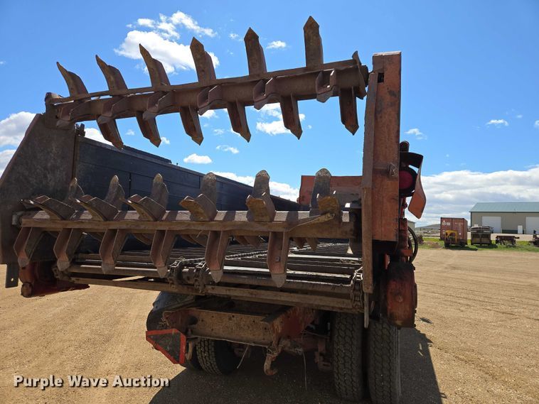 image for item ER1524 1989 Mack DM690S manure spreader truck