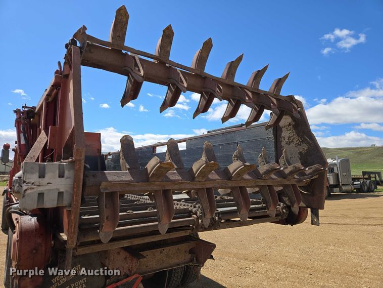 image for item ER1524 1989 Mack DM690S manure spreader truck