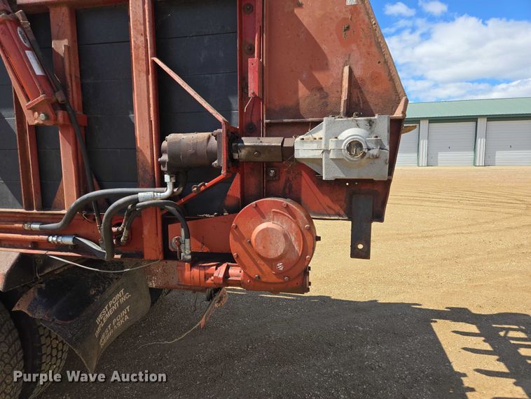 image for item ER1524 1989 Mack DM690S manure spreader truck