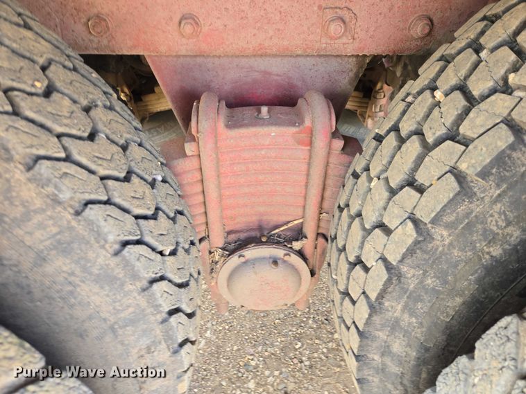 image for item ER1524 1989 Mack DM690S manure spreader truck