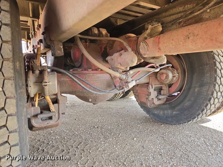 image for item ER1524 1989 Mack DM690S manure spreader truck