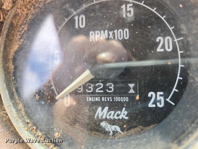 image for item ER1524 1989 Mack DM690S manure spreader truck