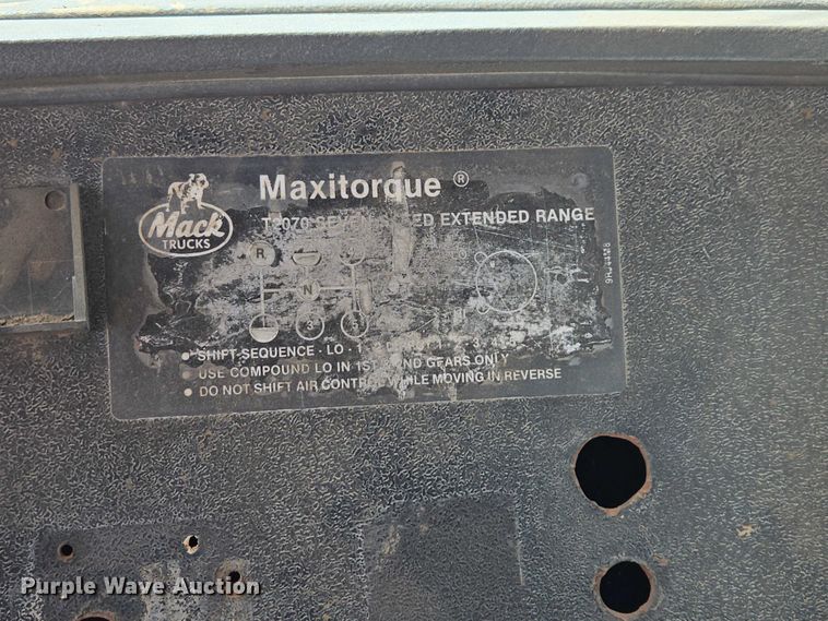 image for item ER1524 1989 Mack DM690S manure spreader truck