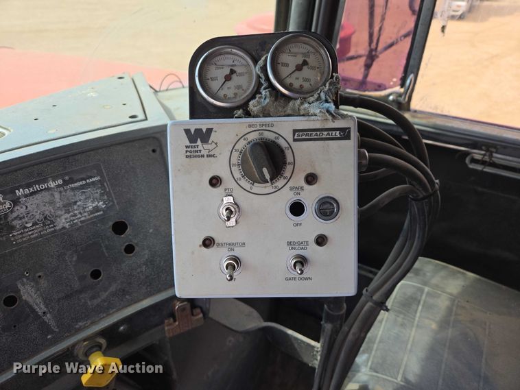 image for item ER1524 1989 Mack DM690S manure spreader truck