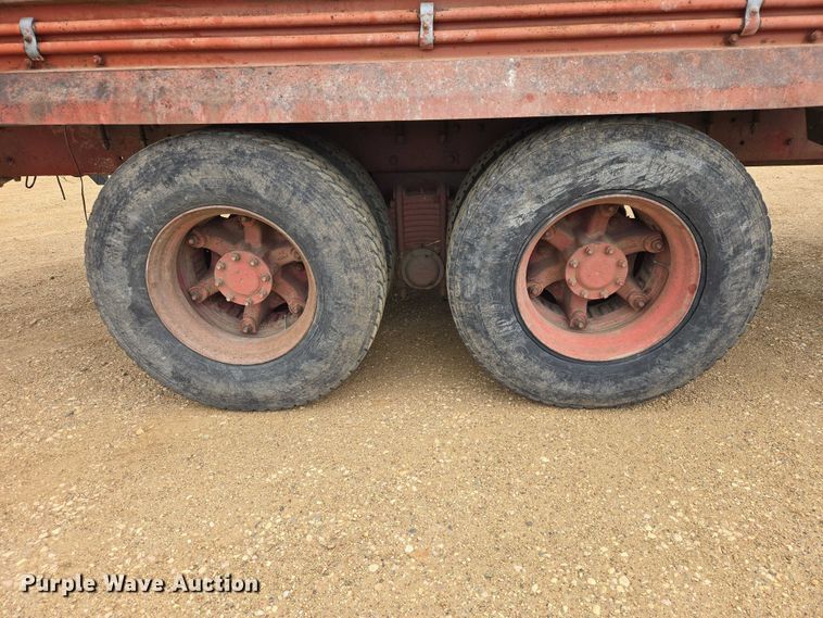 image for item ER1524 1989 Mack DM690S manure spreader truck