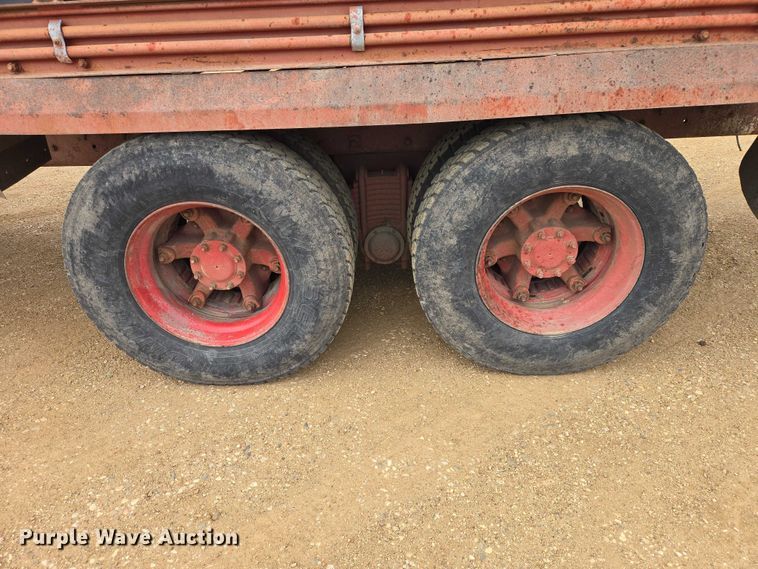 image for item ER1524 1989 Mack DM690S manure spreader truck