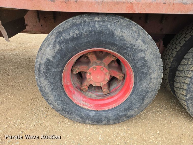 image for item ER1524 1989 Mack DM690S manure spreader truck