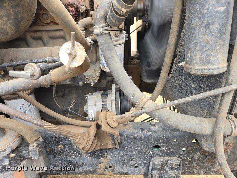 image for item ER1525 1991 International 8200 manure spreader truck