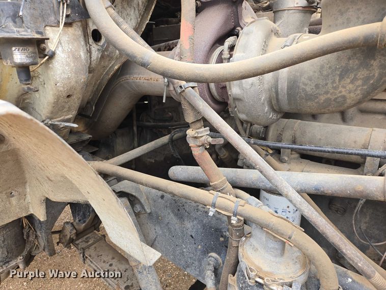 image for item ER1525 1991 International 8200 manure spreader truck
