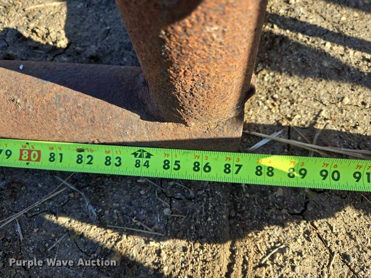 image for item ER1536 (6) hay bale feeders