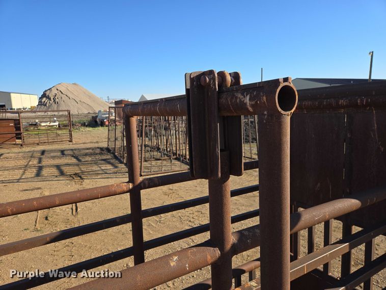 image for item ER1537 Livestock chute
