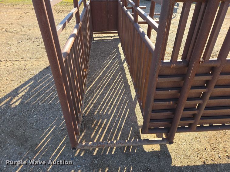 image for item ER1537 Livestock chute