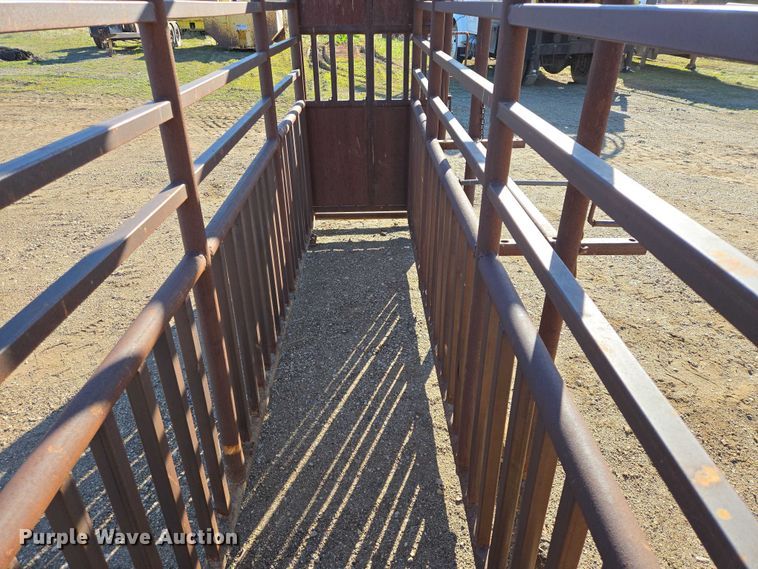 image for item ER1537 Livestock chute