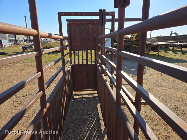 image for item ER1537 Livestock chute