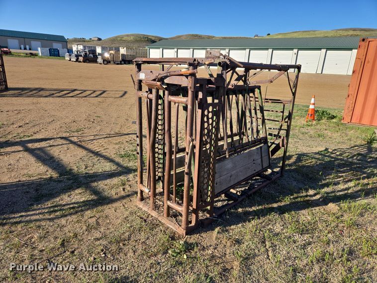 image for item ER1539 KW Manufacturing HG-3 squeeze chute