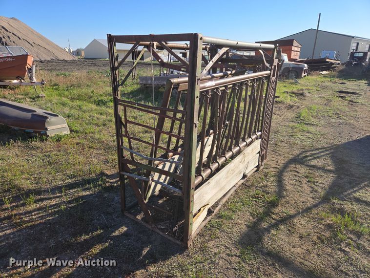 image for item ER1539 KW Manufacturing HG-3 squeeze chute
