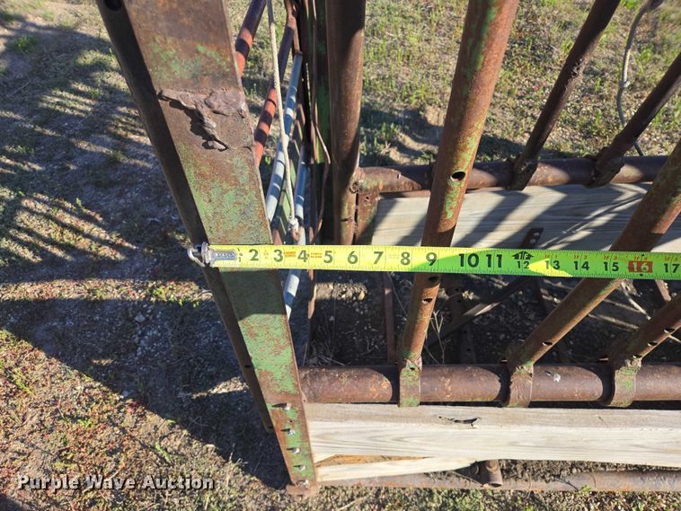 image for item ER1539 KW Manufacturing HG-3 squeeze chute