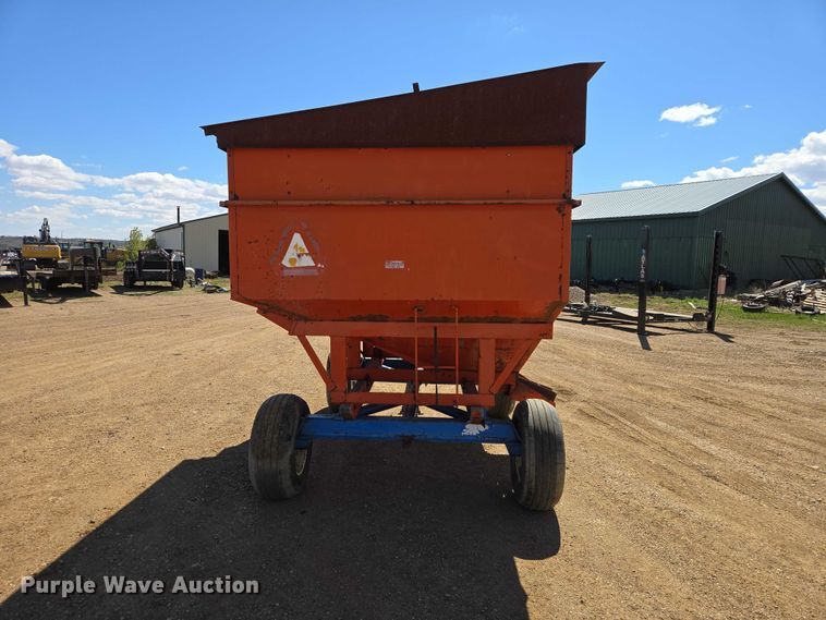 image for item ER1555 Gravity wagon