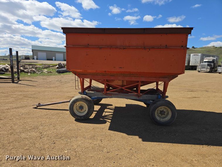 image for item ER1555 Gravity wagon