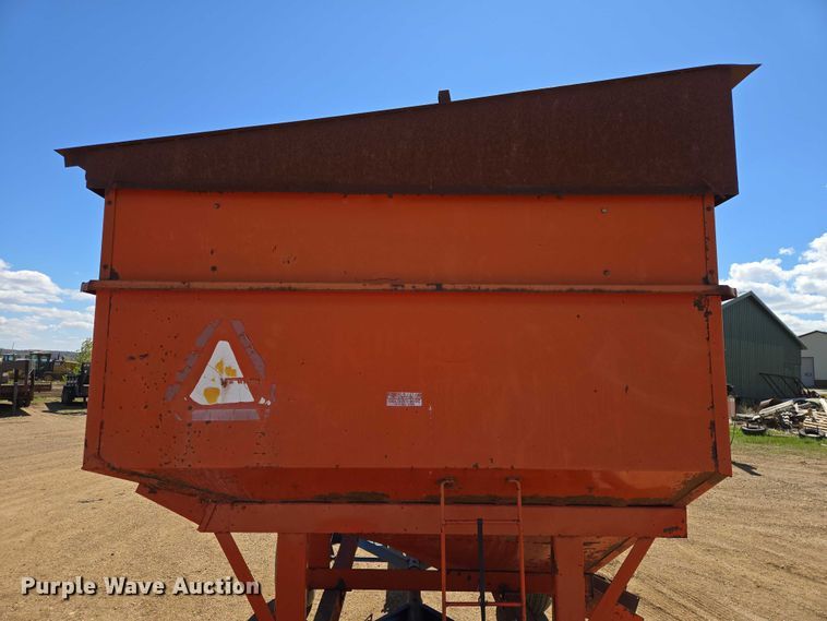 image for item ER1555 Gravity wagon