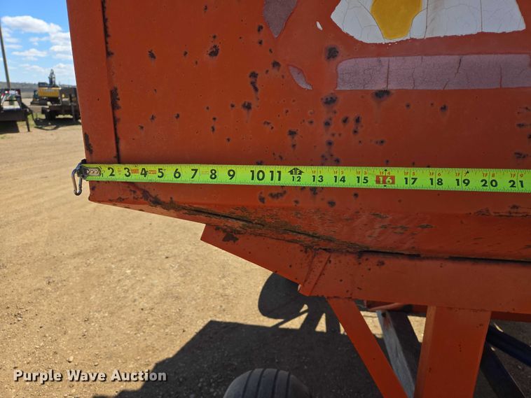 image for item ER1555 Gravity wagon