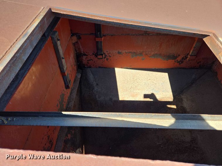 image for item ER1555 Gravity wagon